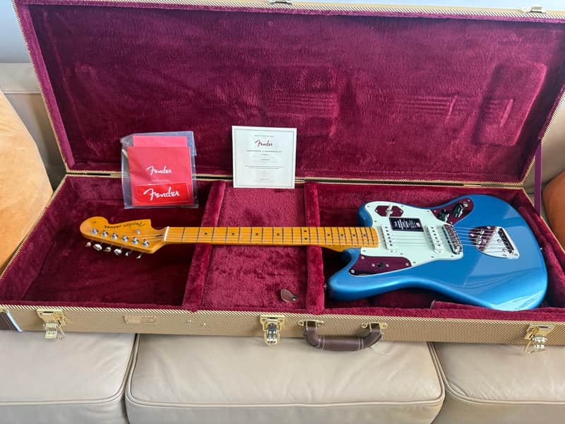 Fender American Professional Classic Jaguar 2025 - Present - Faded Lake Placid Blue