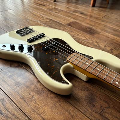 2007 Fender JB-62 Jazz Bass 1962 Reissue Vintage White MIJ Japan image 7