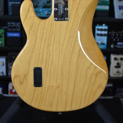 Ernie Ball Music Man StingRay 4 H with Rosewood Fretboard 1991 - 1998 - Natural image 15