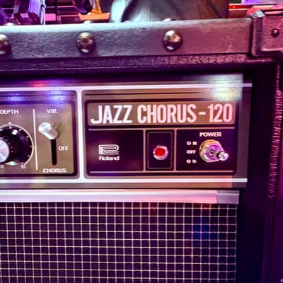Roland JC-120 Jazz Chorus 2-Channel 120-Watt 2x12" Guitar Combo 1994 image 6