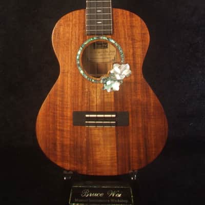 Handmade Thin Body Tenor Ukulele, Solid Hawaiian Koa, Hibiscus Soundhole, Inlay, Soft-bag Bruce Wei UG17-3061 image 7