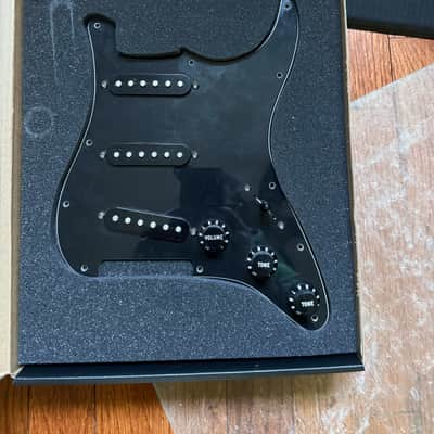 Fender Stratocaster MIM Pickups and Wired Pickguard - Black on Black (2004) image 2
