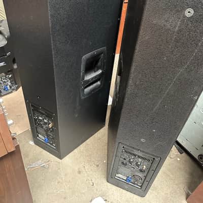 QSC KW153 3-Way 1000-Watt 15" Active Loudspeaker 2010s - Black image 5