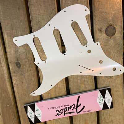 Fender 1965 egg shell pickguard stratocaster 2018 3 ply guard Made in USA image 3