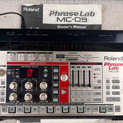 Roland MC-09 Phrase Lab Desktop Synthezier Module | Reverb