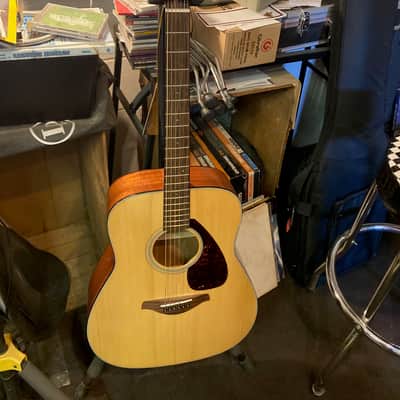 Yamaha FG700S Acoustic Folk Guitar | Reverb