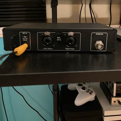Sennheiser XSW-D IEM Set - Digital Band 2.4 GHz 2022 - Present - Black image 2