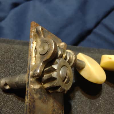 Kluson Open back 3x3 on a strip Pre 1960s - Nickel image 8