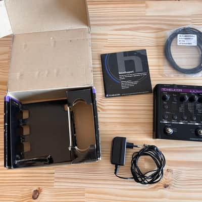 TC Helicon VoiceTone Synth in Original box with support CD, cable and Original Power Supply in Excellent Condition image 11