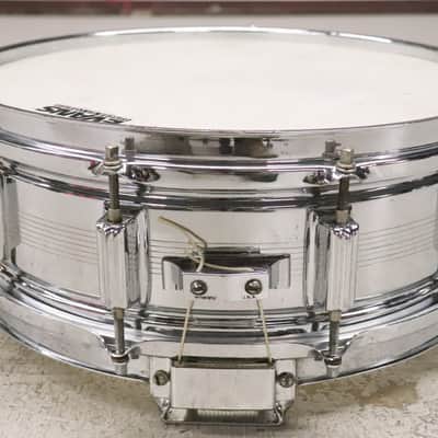 Rogers "7-Line" Dyna-Sonic 5x14" Brass Snare Drum "Beavertail" Lugs Vintage 1960's image 4