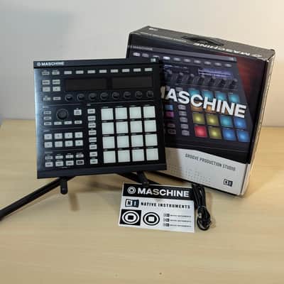 Native Instruments Maschine MKII - w/ Box - Black - Very Nice! image 8