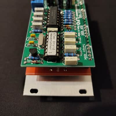 Frequency Central Ultra Wave Voltage Controlled LFO image 4