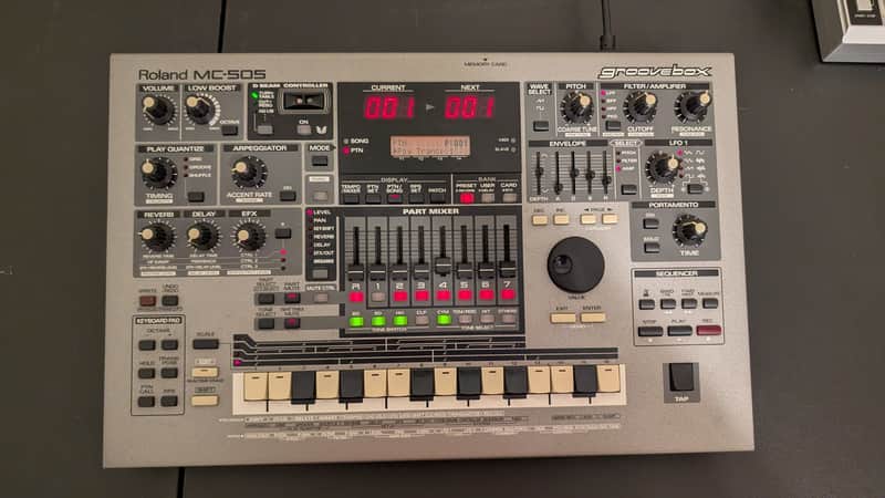 ROLAND MC-505 GROOVEBOX - SAVE $140!