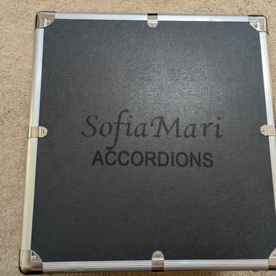 Sofiamari SM3472 34 Piano 72 Bass Button Accordion 2010s - Pearl Gray image 2