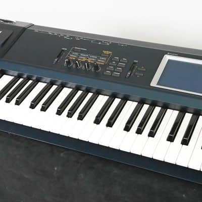 Korg Triton Extreme 76 76-Key 120-Voice Polyphonic Workstation CG012M2 image 4