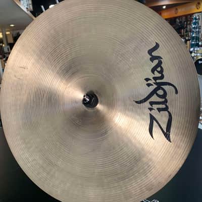 Zildjian 18" A Series Concert Crash Cymbals Pair - 1778g/1850g (Bag 6) image 5