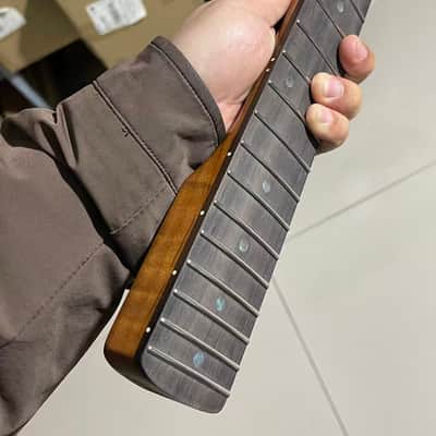 Round end stainless steel 21 frets roasted flame Maple guitar neck 25.5inch hole 10mm Rosewood fingerboard st image 5