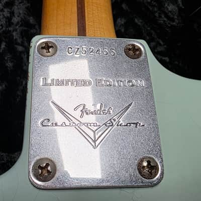 Fender 1956 Stratocaster Relic CUSTOM SHOP LIMITED EDITION FSR Sonic Blue over Sunburst! 2005 Time Capsule Case Queen American Vintage 50s 1950's Reissue USA Strat Guitar image 7