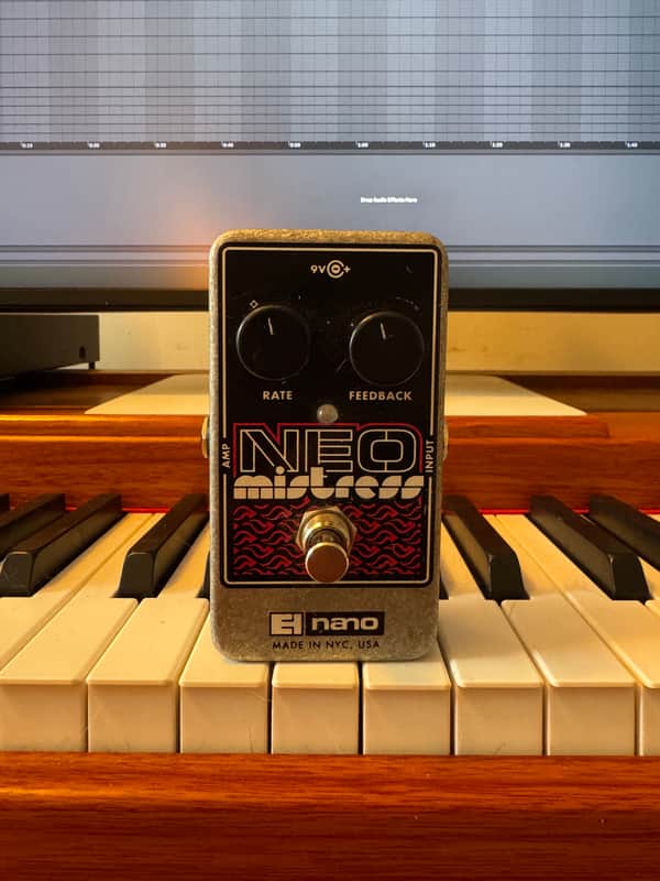 Electro-Harmonix Neo Mistress Flanger 2011 - Present - Black / Pink image 1