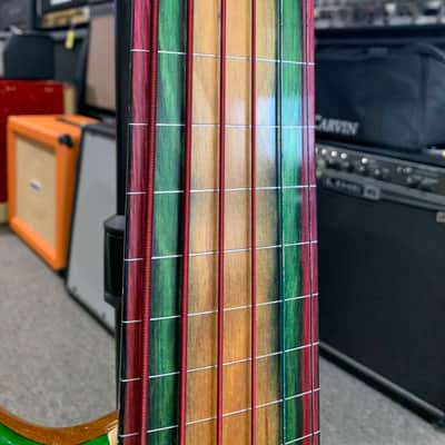 Roscoe 6-String Fretless "Jon Jon" Signature Rasta Bass image 4