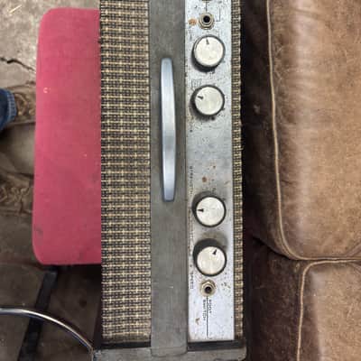 Kay 804 vibrato amp Mid 60’s image 5