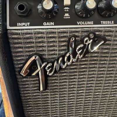 Fender Frontman 10G 10-Watt 1x6" Guitar Practice Amp 2007 - Present - Black image 3