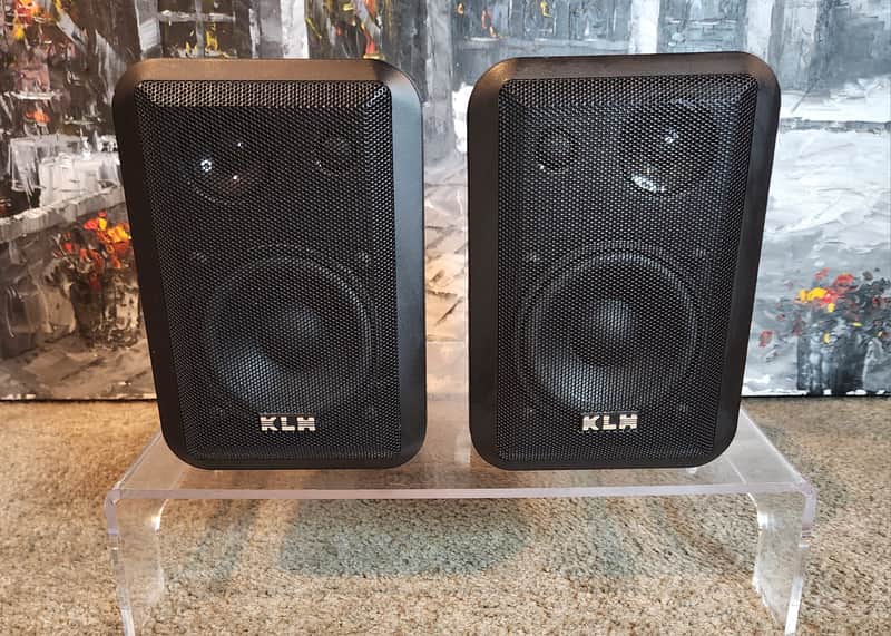 KLH KLH Model 45 compact 2.0 channel, 3-way, indoor/outdoor stereo speakers 90s - Black image 1