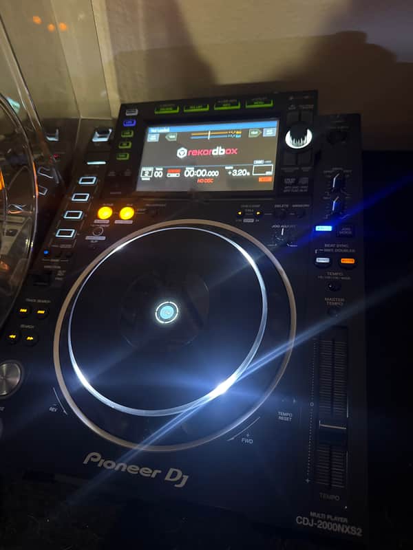 Pioneer CDJ-2000NXS2 Professional Multi Player 2010s - Black image 1