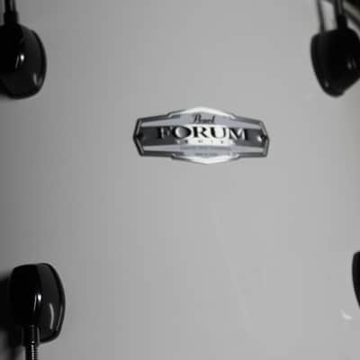 Pearl FZH1209TB/C33 White W/BLK Hardware image 2