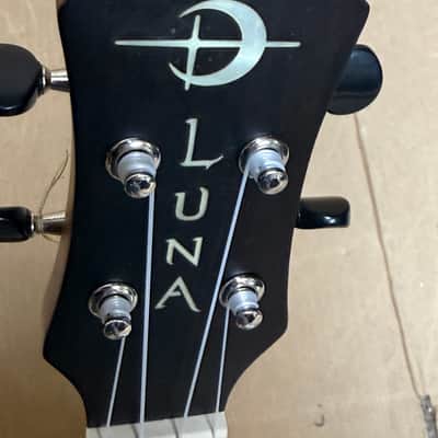 Luna MO CDR Concert Acoustic/Electric Ukulele w/ Case – B-Stock – Store Demo Condition image 6