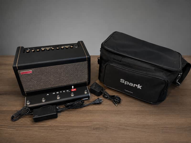 Positive Grid Spark 40 Bundle – XSonic AIRSTEP Foot Controller + Official Carry Bag image 1