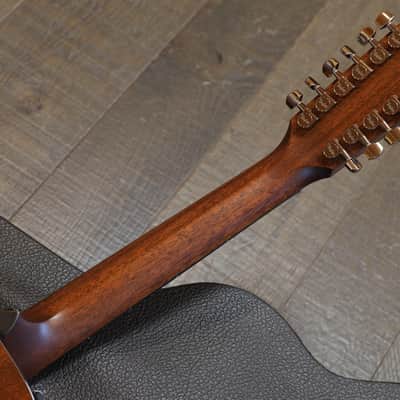 Minty! 2019 Taylor 552ce 12 String Red Cedar Mahogany Acoustic Guitar Natural + OHSC image 17