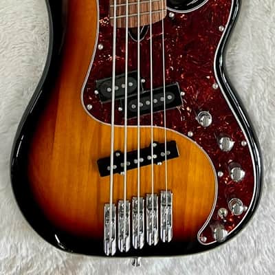 Tagima Model Predator 5 SB Bass - Fan Fret Offset bass in Tobaco Sunburst image 6