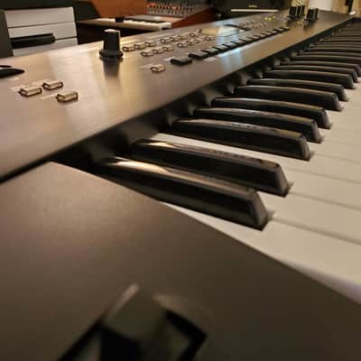 MUST SEE!!! ROLAND JUNO D FULLY INSPECTED SERVICED AND IN AMAZING CONDITION! image 10