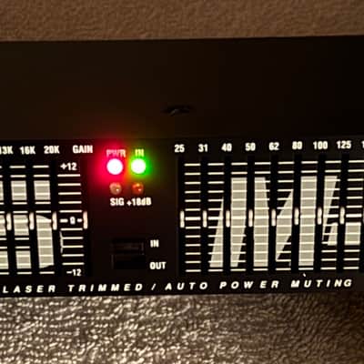 Alesis M-EQ 230 Dual Channel 1/3 Octave Precision Graphic Equalizer image 2