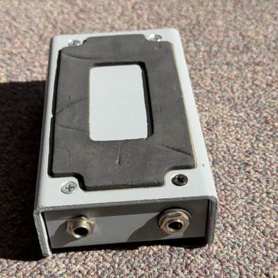 VINTAGE L.R. Baggs Pre-Amp Equalizer image 2