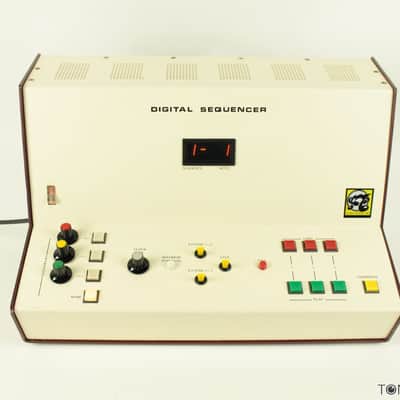 Oberheim DS-2 Digital Sequencer cv gate Pro Serviced VINTAGE SYNTH DEALER image 1