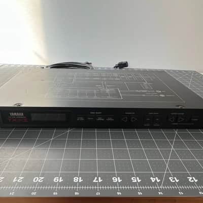 Yamaha TX81Z Rackmount FM Tone Generator 1987 - 1988 - Black
