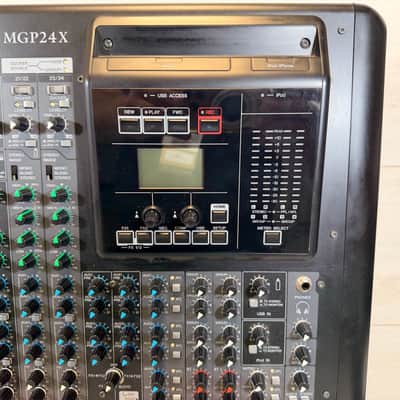 Yamaha MGP24X 24-Channel Analog Mixing Console w/ Rolling Hard Case & Manual 2013 image 2