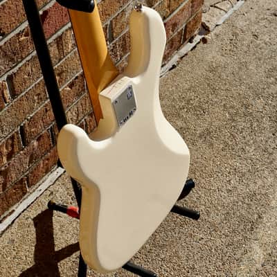 Fender Vintera® II '60s Precision Bass Rosewood Fingerboard Olympic White image 10