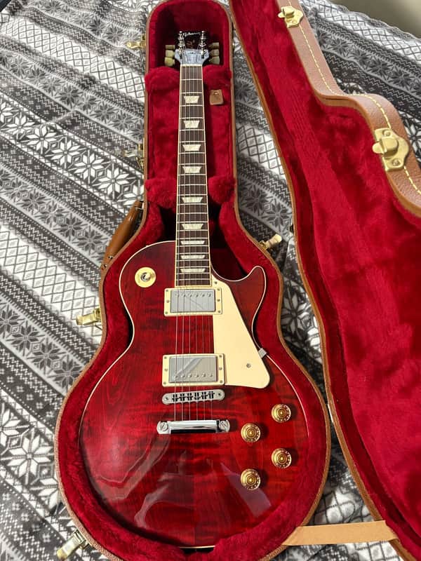 2016 Gibson Les Paul Traditional T in Wine Red! Gibson 57/57+ Pickups & TrueLok Tuners! EXCELLENT CONDITION!
