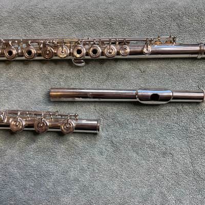 Heritage By Armstrong, Vintage, Solid Silver, Handmade, Professional Flute. image 3