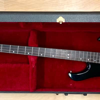 GIBSON Victory Artist Bass! 1982 NEAR MINT CONDITION!! image 23