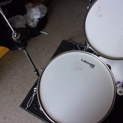 Legion by Peace Jet Black 5 Pc. Drum Set 4 Cymbals, Hi Hat stand +2 more Stands Bass Pedal + Throne image 10