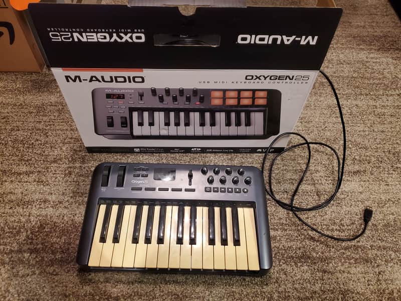 M-Audio Oxygen 25 MKIII MIDI Keyboard Controller 2014 - 2016 - Blue image 1