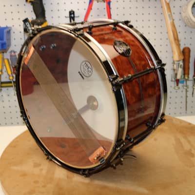 HHG drums 14x7 Bubinga, Tulipwood, Maple  2021 High Gloss Natural Lacquer, Herringbone Inlay, Black Nickel Hardware image 7