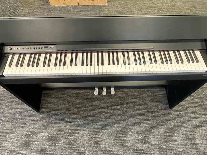 Roland F-110 Stage Piano (Philadelphia, PA) | Reverb