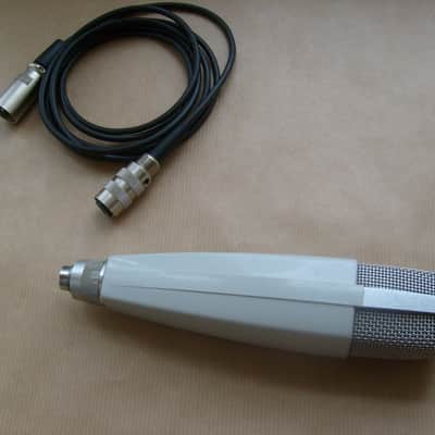 Sennheiser MD 421-N Cardioid Dynamic Microphone image 10