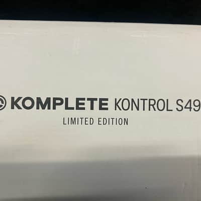 Immagine Native Instruments Komplete Kontrol S49 MK2 Ultraviolet USB/MIDI Keyboard - 2