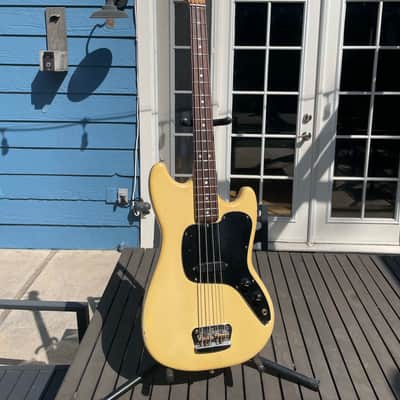 Fender Musicmaster Bass 1972 - 1979 - Olympic White image 1